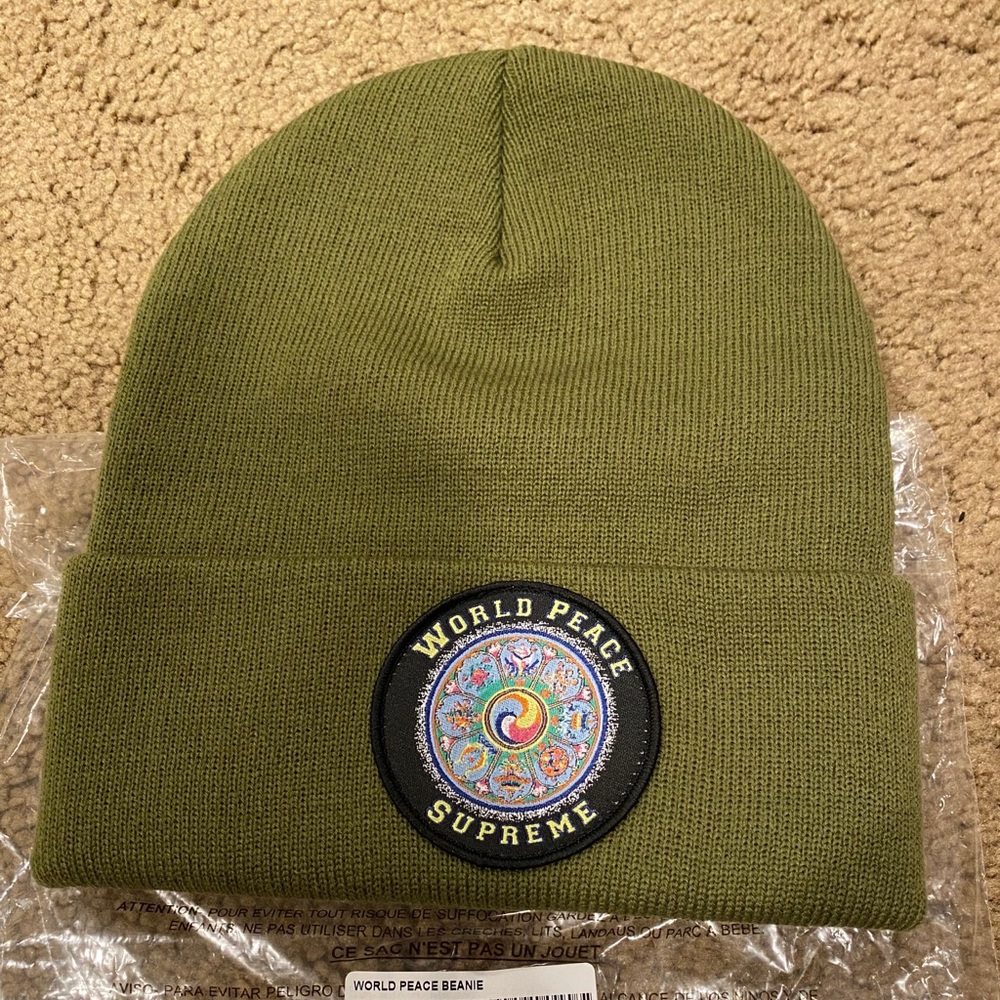 Supreme World Peace Beanie Olive